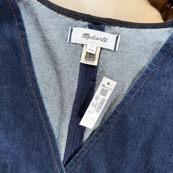 Madwell | Denim Cutaway Vest - Picture 3 of 4